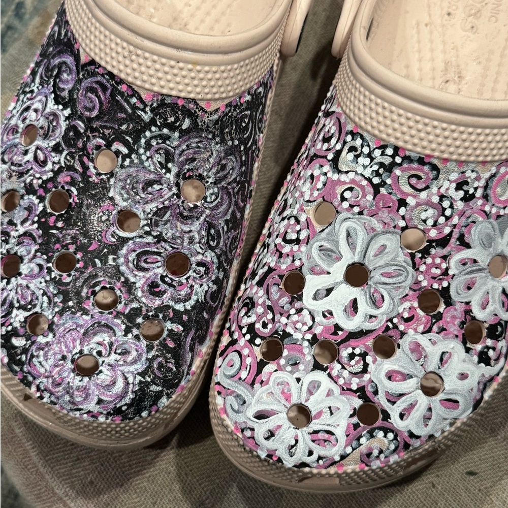 CROCS Women's Floral Mules in Black and Pink